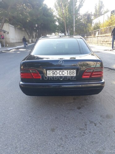 Mercedes E 280 1998, 132,500 km - 2.8 l - Bakı