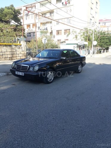 Mercedes E 280 1998, 132,500 km - 2.8 l - Bakı