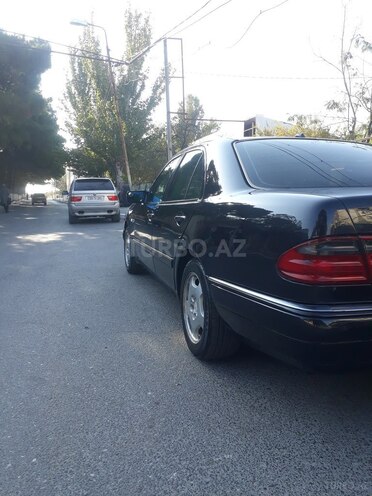 Mercedes E 280 1998, 132,500 km - 2.8 l - Bakı