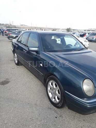 Mercedes E 220 1998, 300,000 km - 2.2 l - Bakı