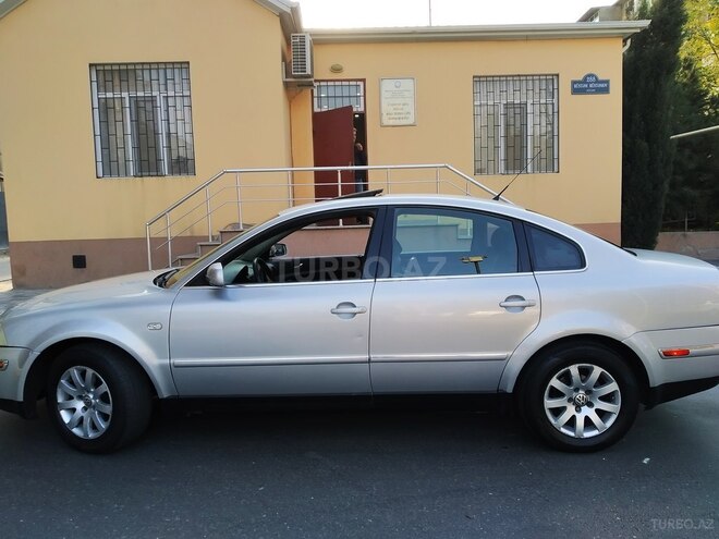 Volkswagen Passat 2003, 244,750 km - 1.8 l - Bakı