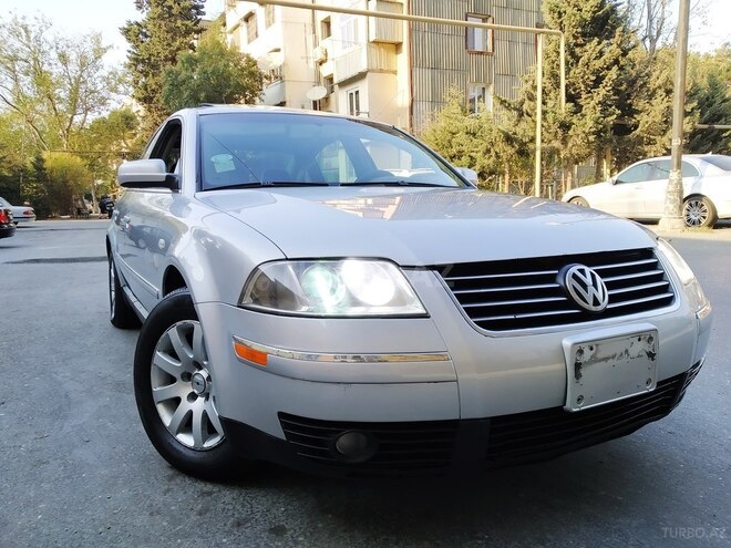 Volkswagen Passat 2003, 244,750 km - 1.8 l - Bakı