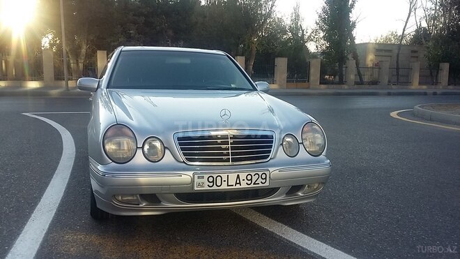 Mercedes E 240 2000, 280,000 km - 2.6 l - Bakı