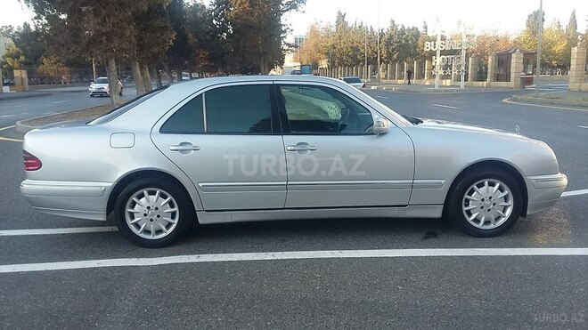 Mercedes E 240 2000, 280,000 km - 2.6 l - Bakı