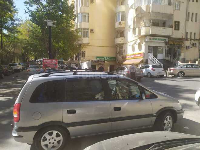 Opel Zafira 1999, 257,000 km - 1.8 l - Bakı