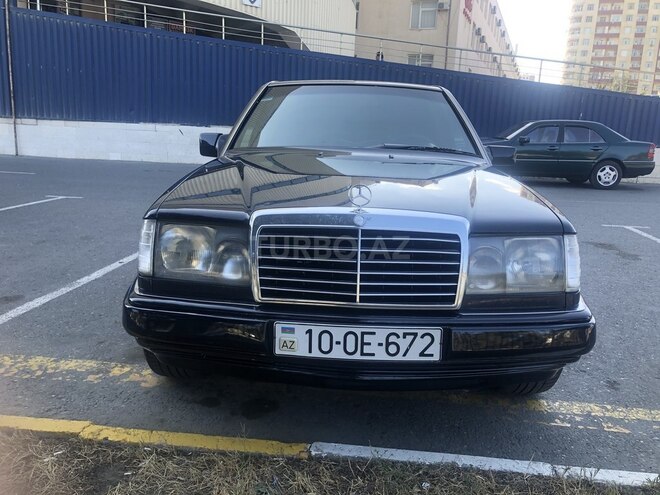 Mercedes E 220 1993, 370,000 km - 2.2 l - Bakı