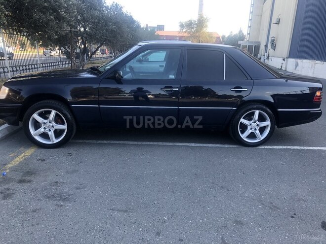 Mercedes E 220 1993, 370,000 km - 2.2 l - Bakı