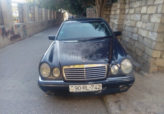 Mercedes E 240 1999, 315,000 km - 2.4 l - Bakı