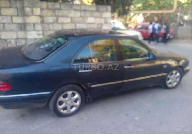 Mercedes E 240 1999, 315,000 km - 2.4 l - Bakı
