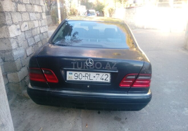Mercedes E 240 1999, 315,000 km - 2.4 l - Bakı