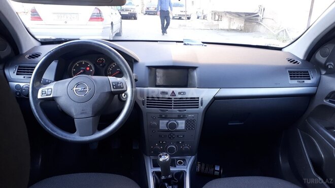 Opel Astra 2006, 132,000 km - 1.3 l - Bakı