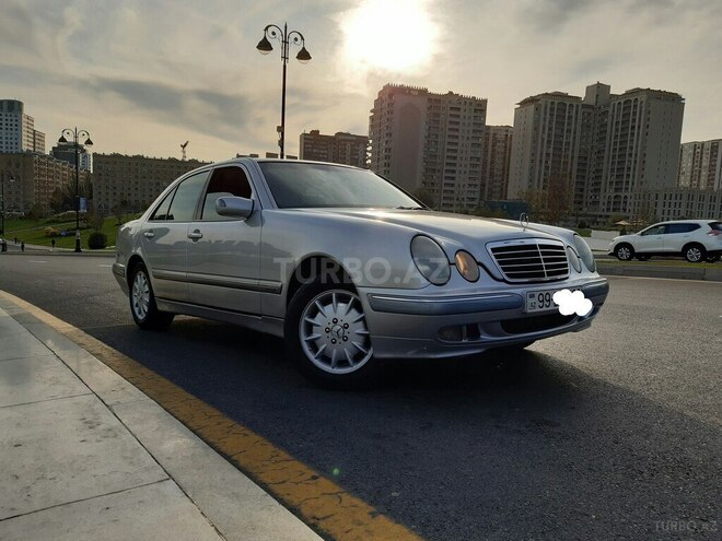 Mercedes E 240 2000, 259,000 km - 2.6 l - Bakı