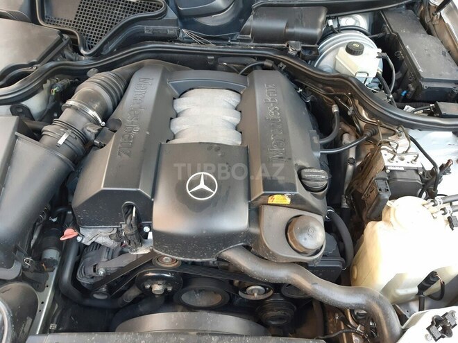 Mercedes E 240 2000, 259,000 km - 2.6 l - Bakı