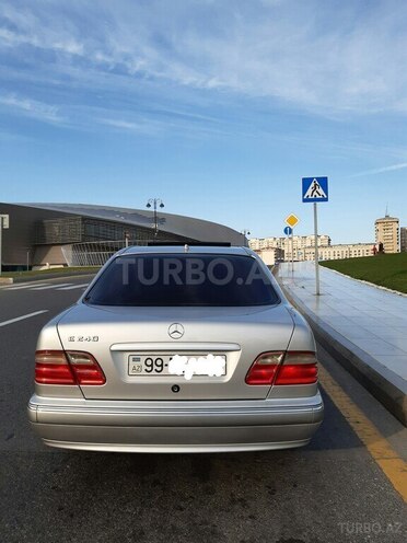 Mercedes E 240 2000, 259,000 km - 2.6 l - Bakı
