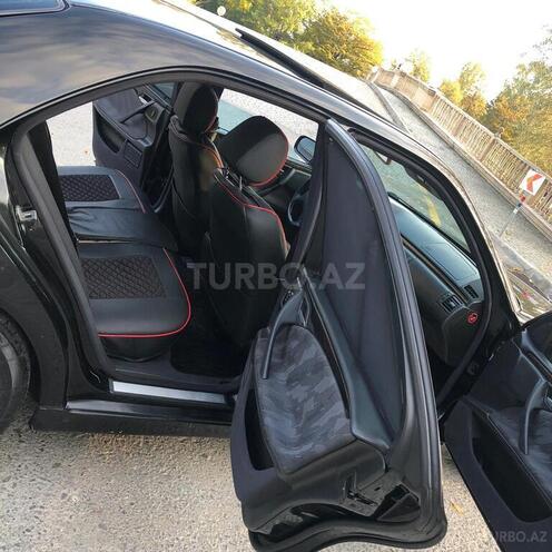 Mercedes E 240 2001, 286,000 km - 2.4 л - Qəbələ
