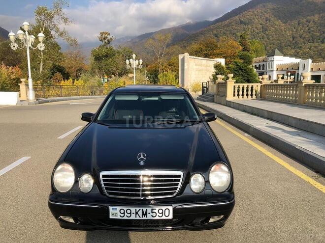Mercedes E 240 2001, 286,000 km - 2.4 л - Qəbələ