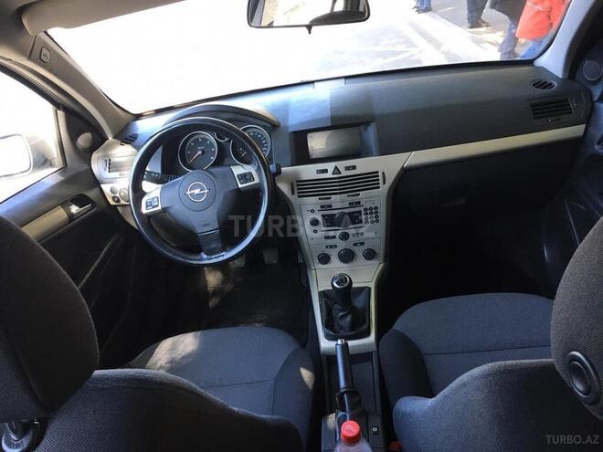 Opel Astra 2009, 147,000 km - 1.7 л - Bakı