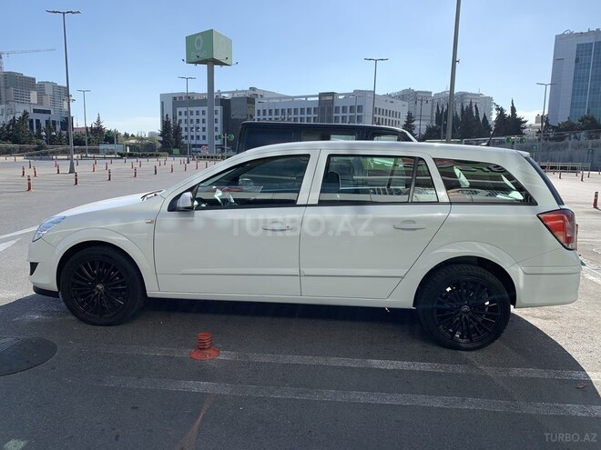 Opel Astra 2009, 147,000 km - 1.7 л - Bakı