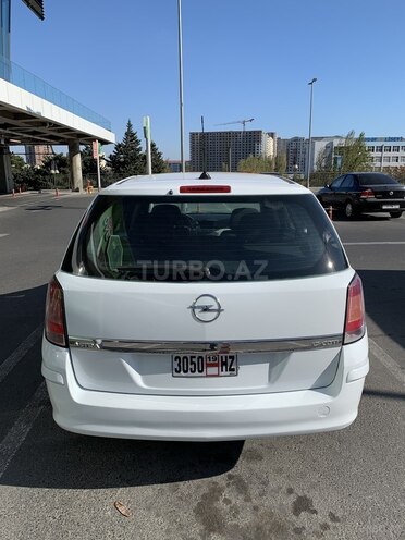 Opel Astra 2009, 147,000 km - 1.7 л - Bakı