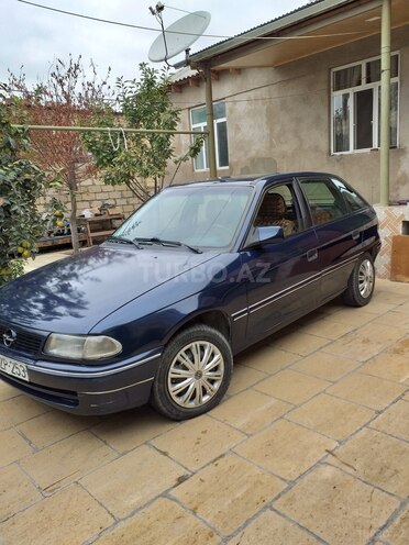 Opel Astra 1994, 355,000 km - 1.8 l - Şirvan