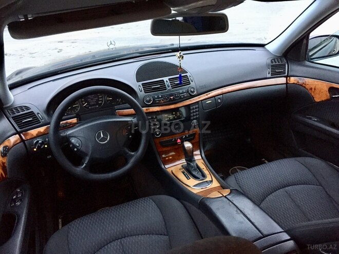Mercedes E 220 2002, 365,000 km - 2.2 l - Sumqayıt