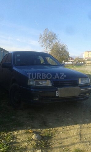 Opel Vectra 1989, 380,000 km - 2.0 l - Qusar