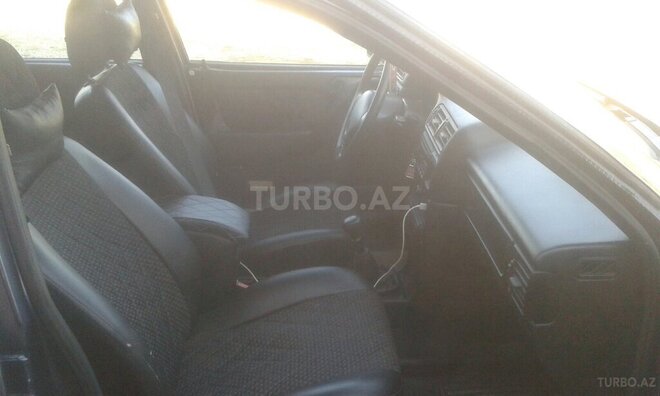 Opel Vectra 1989, 380,000 km - 2.0 l - Qusar