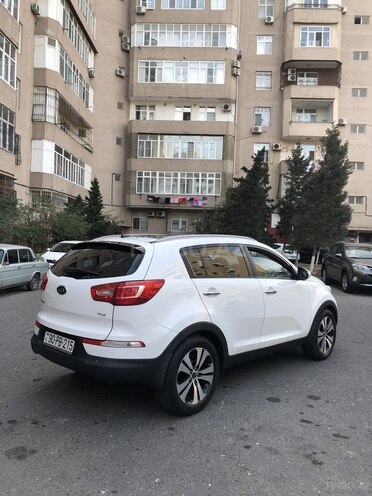 Kia Sportage 2011, 122,000 km - 2.0 l - Bakı