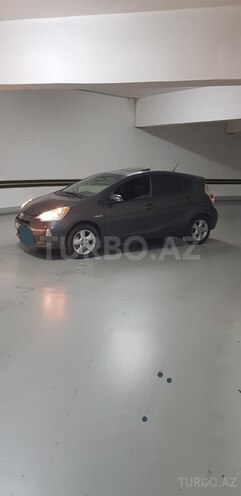 Toyota Prius C 2014, 48,000 km - 1.5 л - Bakı