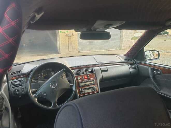 Mercedes E 220 1999, 346,000 km - 2.2 l - Gəncə