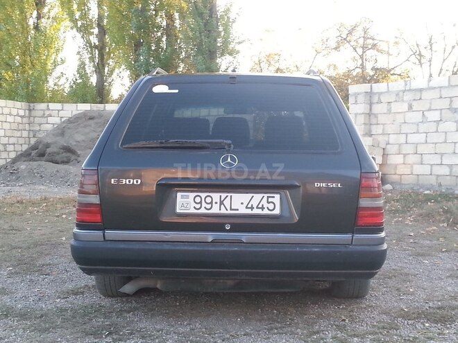 Mercedes E 300 1992, 362,000 km - 3.0 л - Qusar