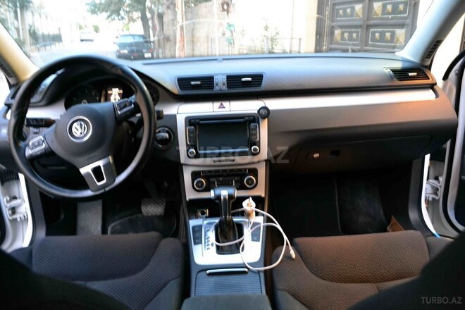 Volkswagen Passat 2010, 207,000 km - 1.8 l - Bakı
