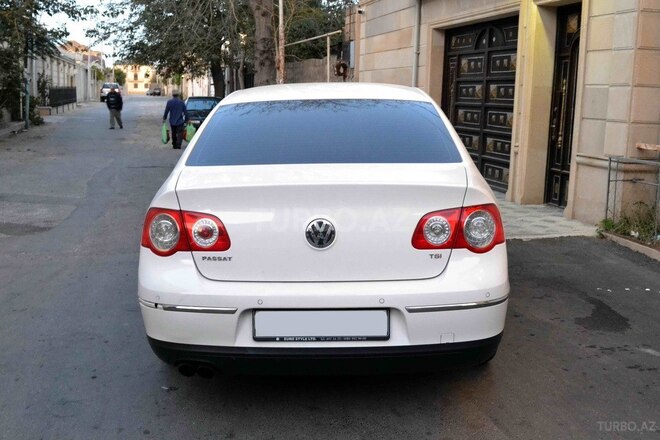 Volkswagen Passat 2010, 207,000 km - 1.8 l - Bakı