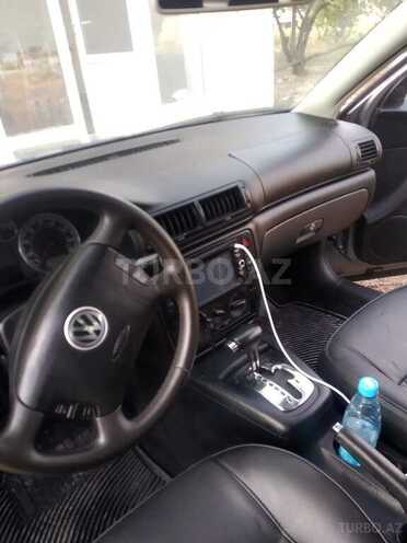Volkswagen Passat 2002, 200,000 km - 1.8 l - Salyan