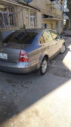 Volkswagen Passat 2002, 200,000 km - 1.8 l - Salyan