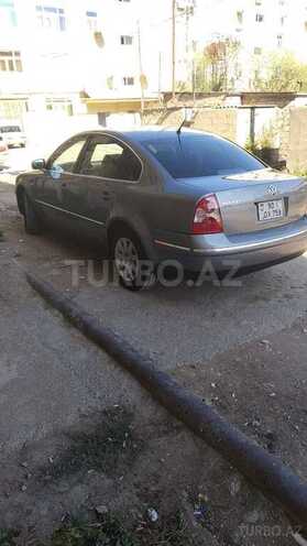 Volkswagen Passat 2002, 200,000 km - 1.8 l - Salyan