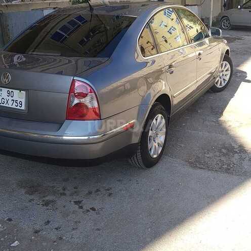 Volkswagen Passat 2002, 200,000 km - 1.8 l - Salyan