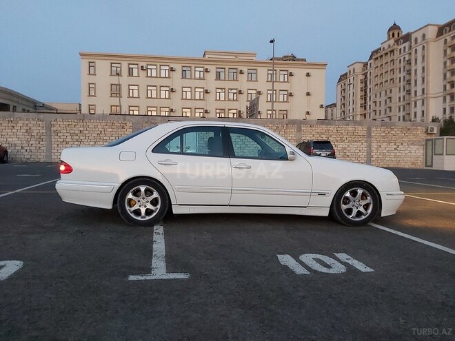 Mercedes E 320 2000, 119,700 km - 3.2 л - Bakı
