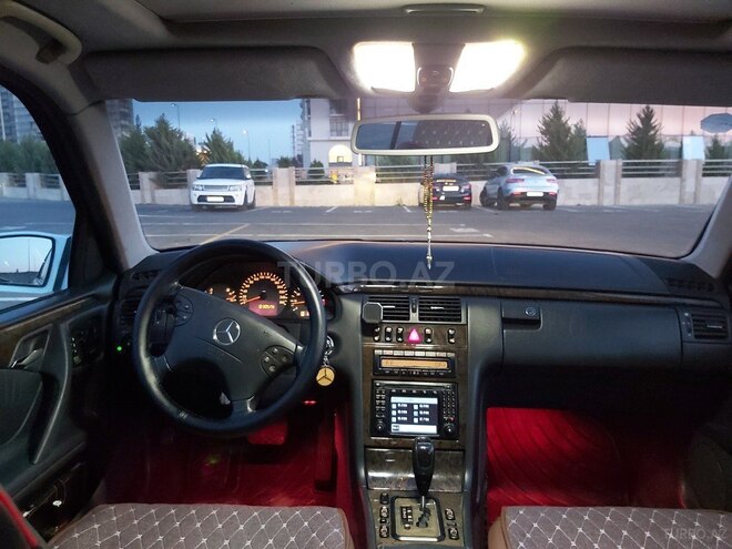 Mercedes E 320 2000, 119,700 km - 3.2 л - Bakı
