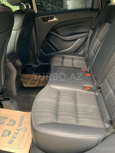 Mercedes B 180 2012, 80,000 km - 1.6 л - Bakı