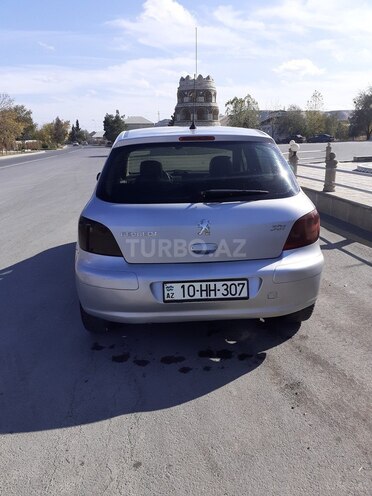 Peugeot 307 2002, 180,000 km - 2.0 l - Şabran