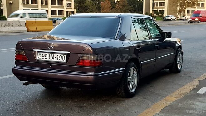 Mercedes E 220 1994, 400,000 km - 2.2 l - Bakı