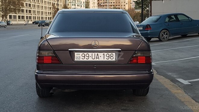 Mercedes E 220 1994, 400,000 km - 2.2 l - Bakı