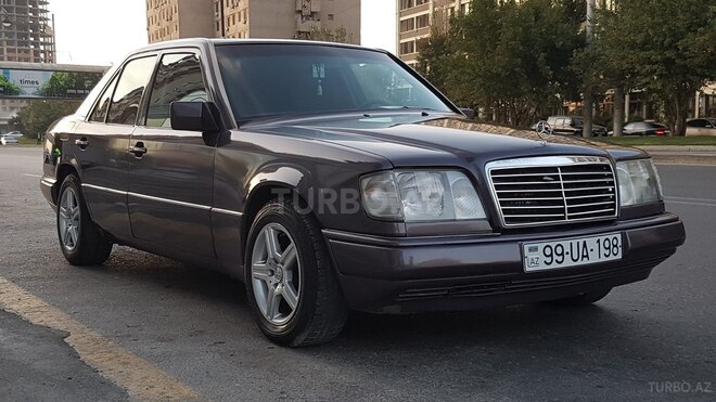 Mercedes E 220 1994, 400,000 km - 2.2 l - Bakı