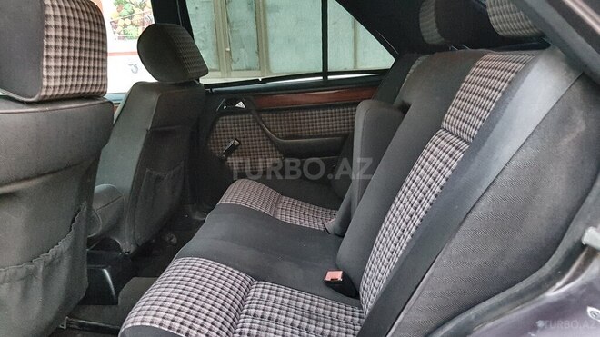 Mercedes E 220 1994, 400,000 km - 2.2 l - Bakı