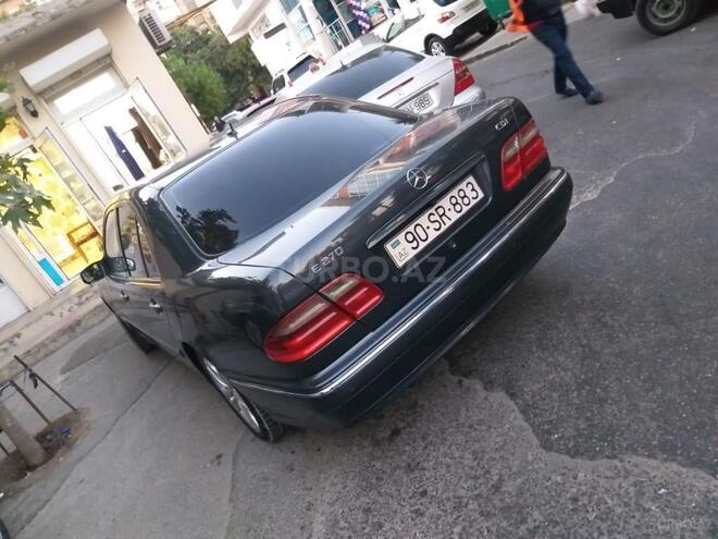 Mercedes E 270 2001, 380,000 km - 2.7 l - Bakı
