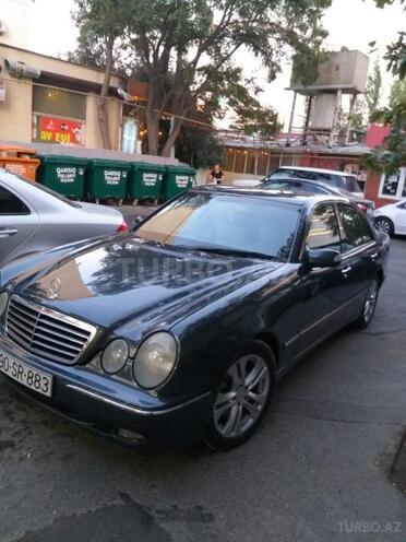 Mercedes E 270 2001, 380,000 km - 2.7 l - Bakı