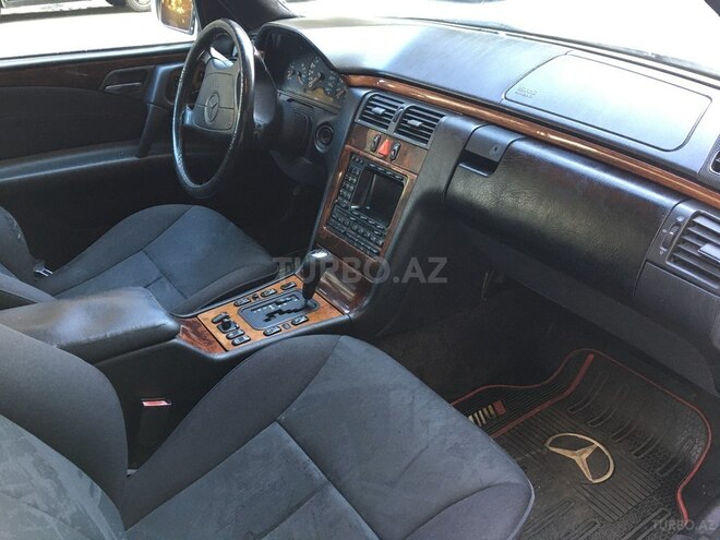 Mercedes E 240 1998, 222,000 km - 2.4 л - Bakı