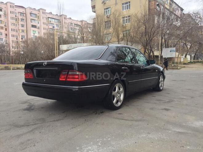 Mercedes E 240 1997, 320,000 km - 2.4 l - Bakı
