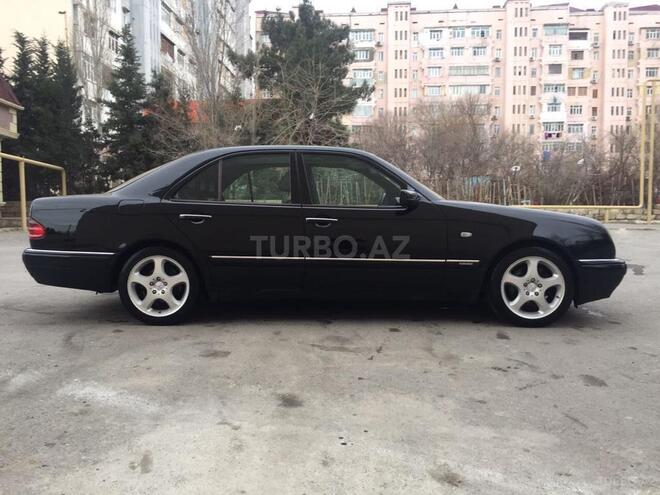 Mercedes E 240 1997, 320,000 km - 2.4 l - Bakı